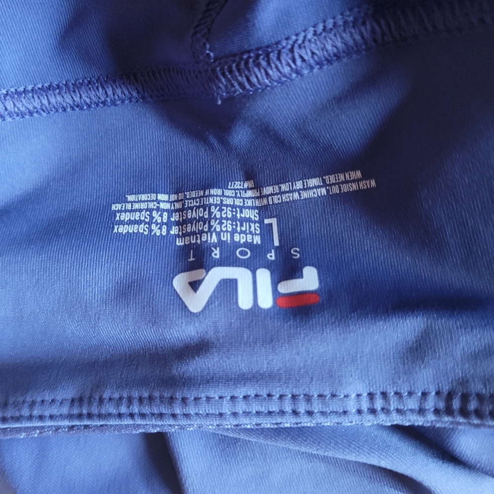 Womens FILA workout skirt shorts Size L
